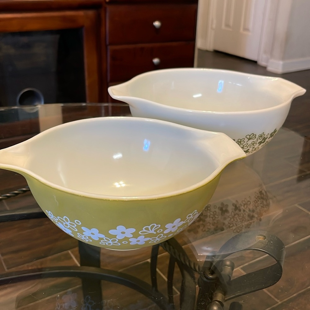 Two vintage glass Pyrex mixing bowls spring blossom print